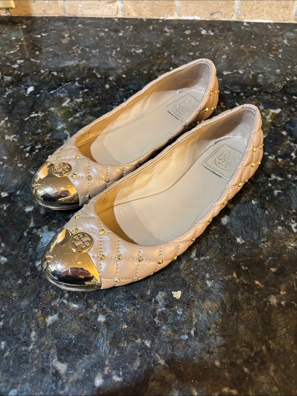 Tory Burch studded flats! Women’s 8